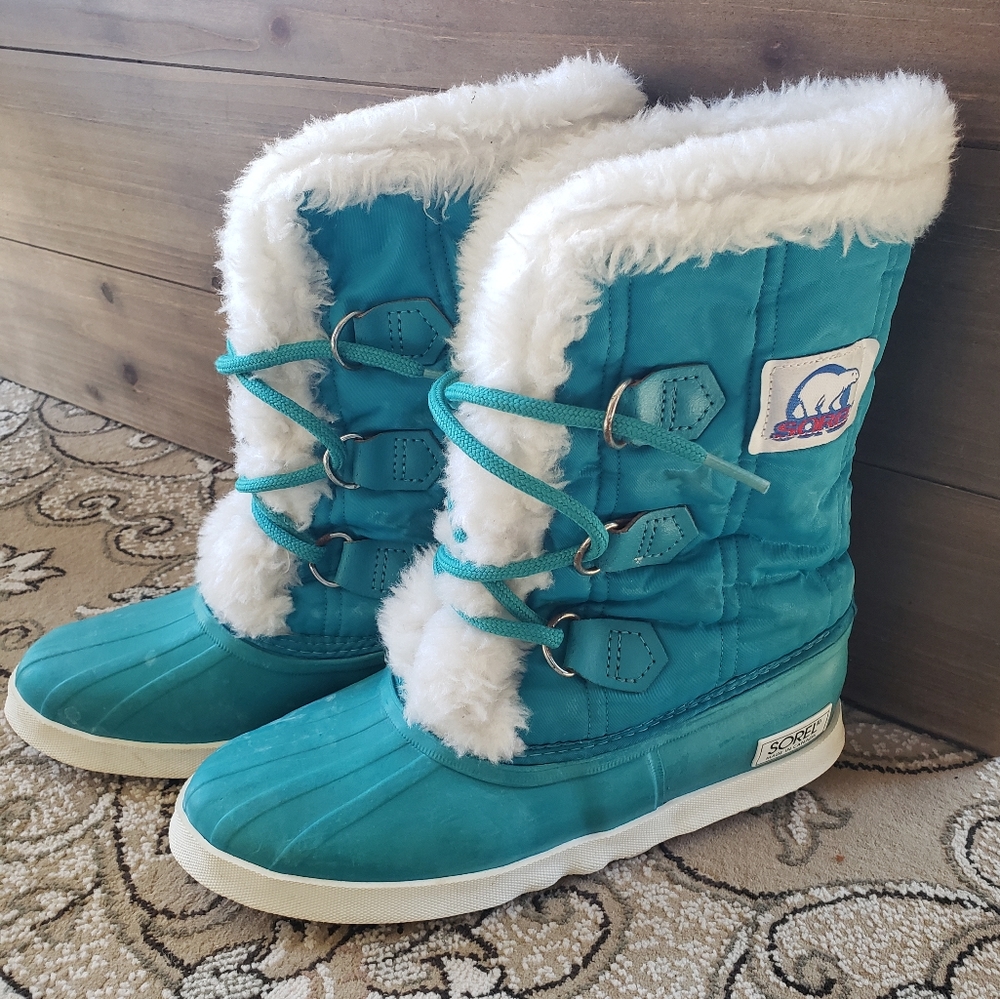 Sorel vintage turquoise winter snow boots made in Canada 7 retro faux fur